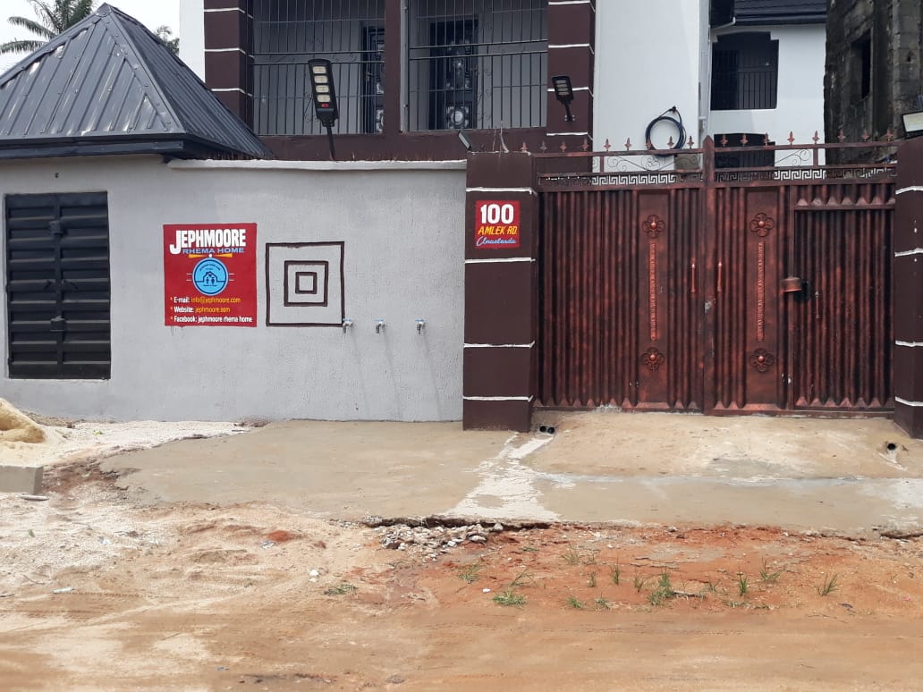 jephmore_house_outside_2